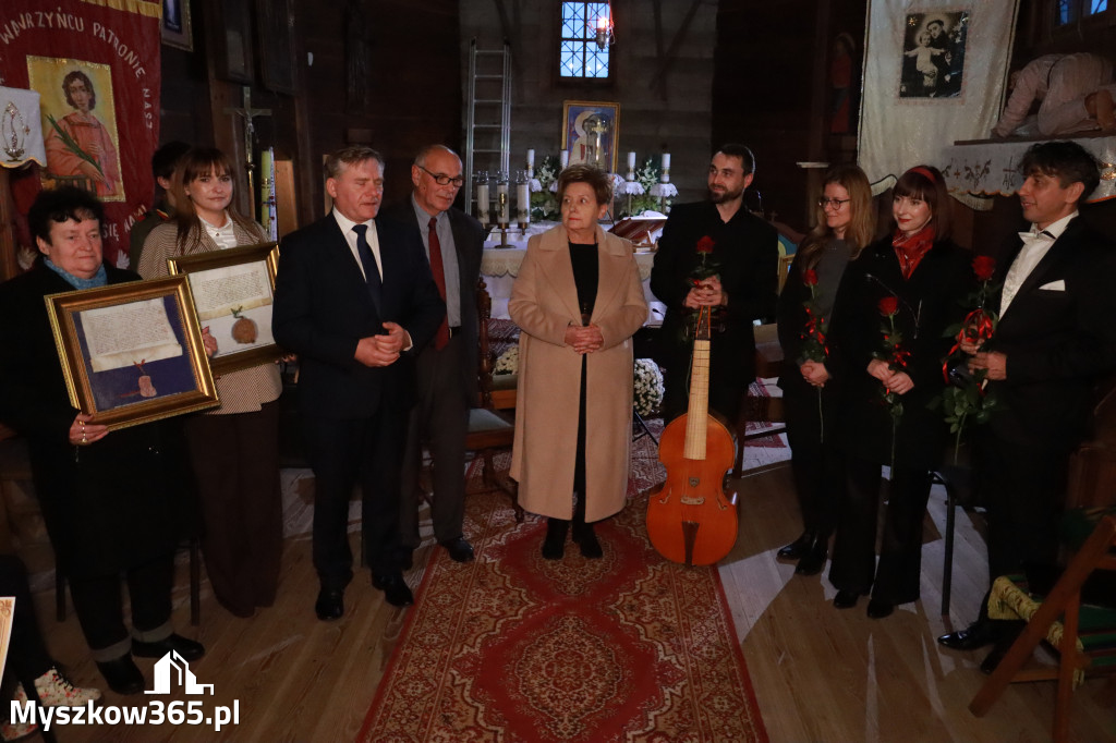 Fotorelacja: Koncert Zaduszny DLA NICH w Cynkowie Gmina Koziegłowy