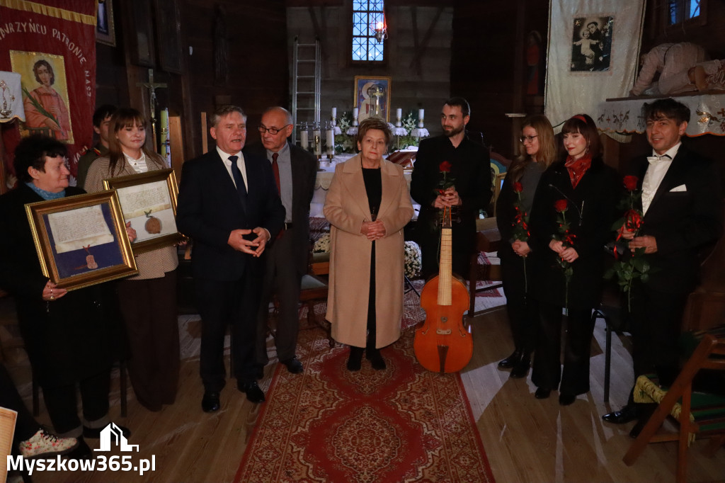 Fotorelacja: Koncert Zaduszny DLA NICH w Cynkowie Gmina Koziegłowy
