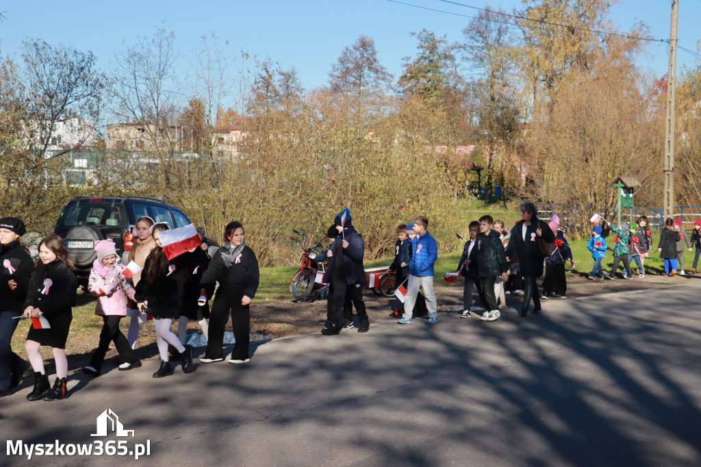Fotorelacja I: Obchody 107. ROCZNICY ODZYSKANIA NIEPODLEGŁOŚCI na rynku w Koziegłowach