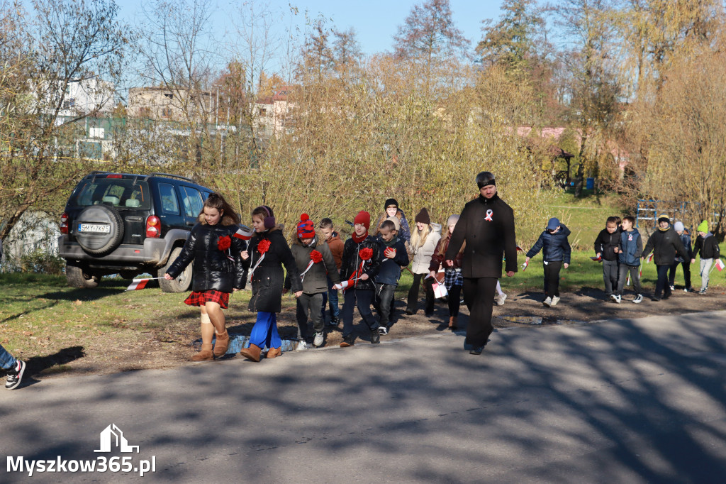 Fotorelacja I: Obchody 107. ROCZNICY ODZYSKANIA NIEPODLEGŁOŚCI na rynku w Koziegłowach