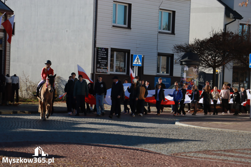 Fotorelacja I: Obchody 107. ROCZNICY ODZYSKANIA NIEPODLEGŁOŚCI na rynku w Koziegłowach