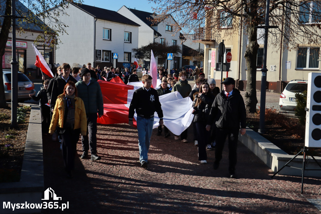 Fotorelacja I: Obchody 107. ROCZNICY ODZYSKANIA NIEPODLEGŁOŚCI na rynku w Koziegłowach
