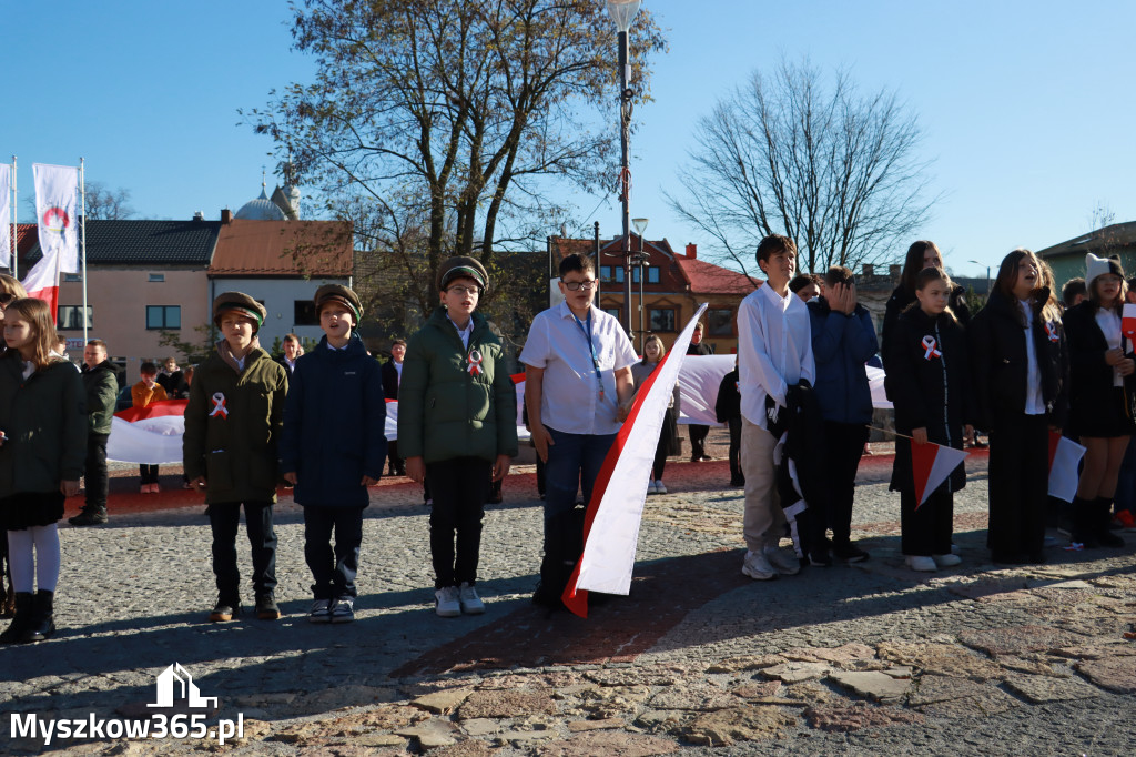 Fotorelacja I: Obchody 107. ROCZNICY ODZYSKANIA NIEPODLEGŁOŚCI na rynku w Koziegłowach