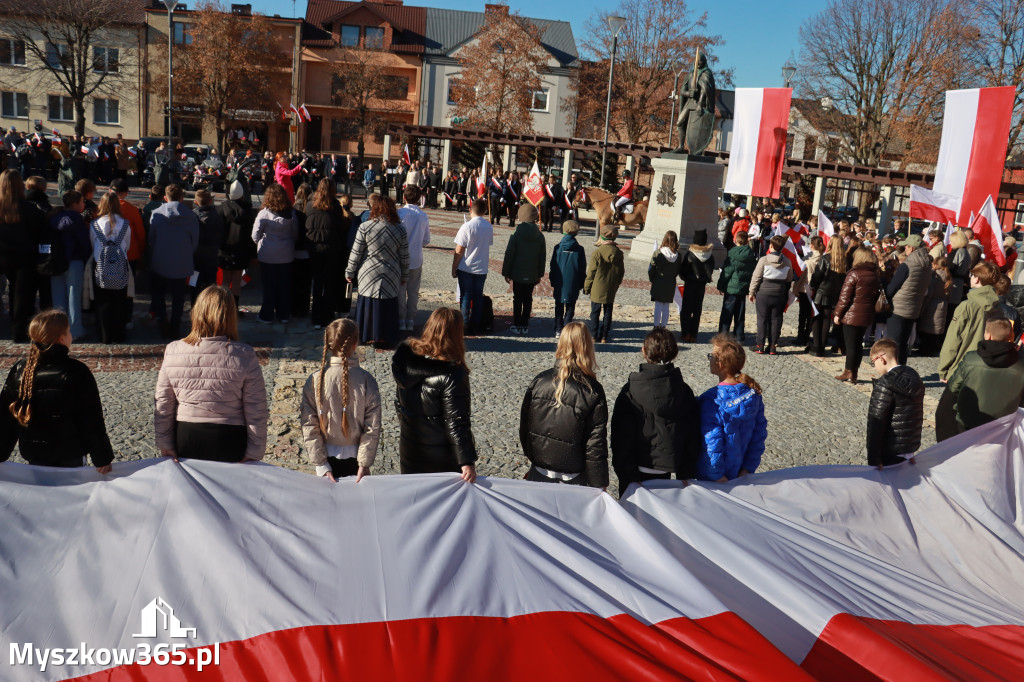 Fotorelacja I: Obchody 107. ROCZNICY ODZYSKANIA NIEPODLEGŁOŚCI na rynku w Koziegłowach