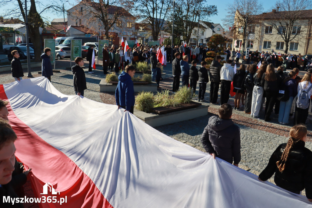 Fotorelacja I: Obchody 107. ROCZNICY ODZYSKANIA NIEPODLEGŁOŚCI na rynku w Koziegłowach