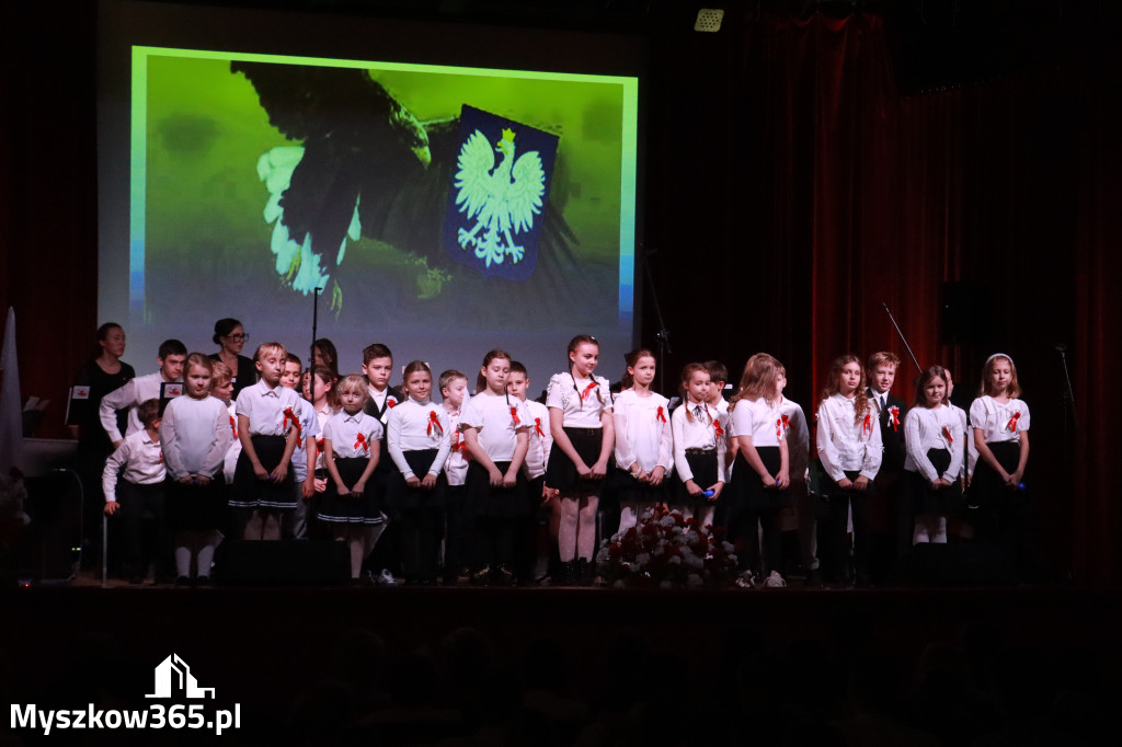 Fotorelacja II: Obchody 107. ROCZNICY ODZYSKANIA NIEPODLEGŁOŚCI na rynku w Koziegłowach