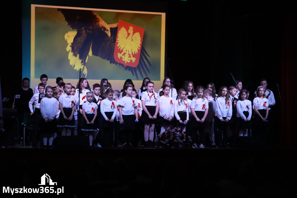 Fotorelacja II: Obchody 107. ROCZNICY ODZYSKANIA NIEPODLEGŁOŚCI na rynku w Koziegłowach