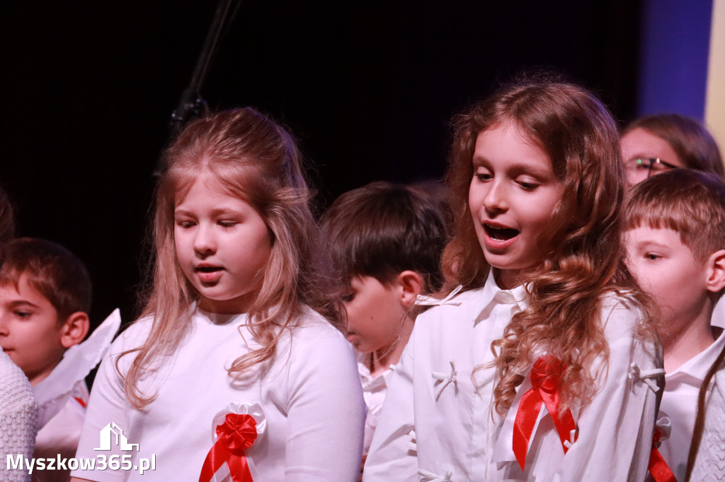 Fotorelacja II: Obchody 107. ROCZNICY ODZYSKANIA NIEPODLEGŁOŚCI na rynku w Koziegłowach