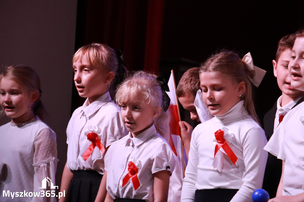 Fotorelacja II: Obchody 107. ROCZNICY ODZYSKANIA NIEPODLEGŁOŚCI na rynku w Koziegłowach