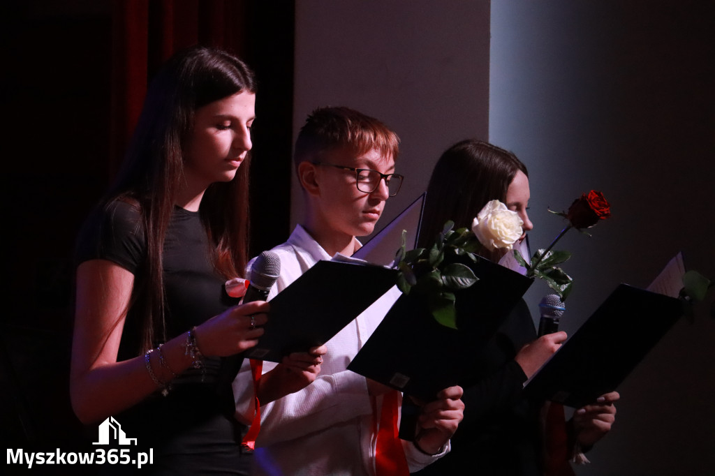 Fotorelacja II: Obchody 107. ROCZNICY ODZYSKANIA NIEPODLEGŁOŚCI na rynku w Koziegłowach