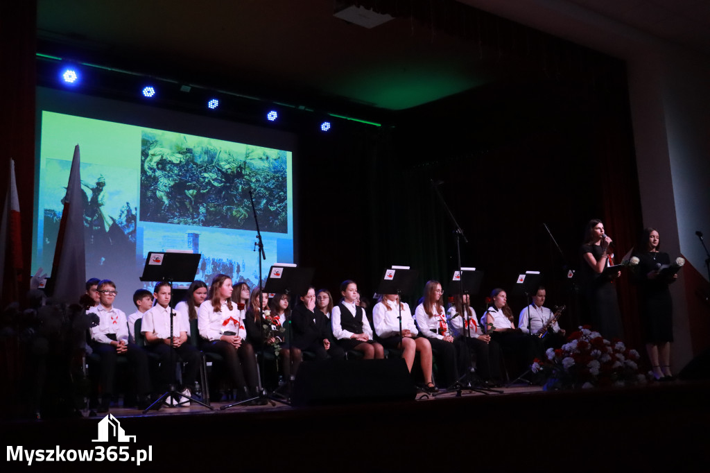 Fotorelacja II: Obchody 107. ROCZNICY ODZYSKANIA NIEPODLEGŁOŚCI na rynku w Koziegłowach