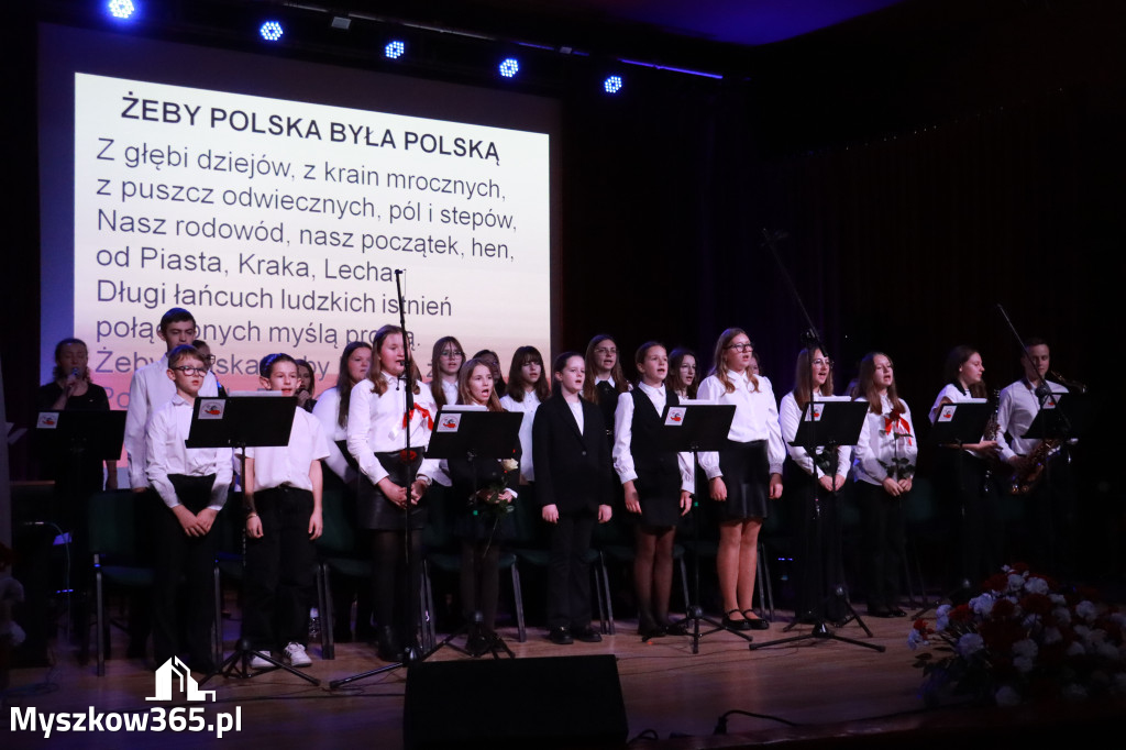 Fotorelacja II: Obchody 107. ROCZNICY ODZYSKANIA NIEPODLEGŁOŚCI na rynku w Koziegłowach