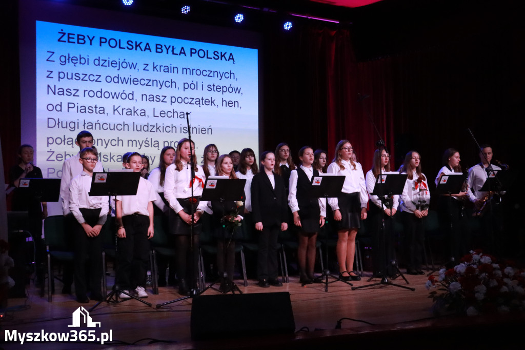 Fotorelacja II: Obchody 107. ROCZNICY ODZYSKANIA NIEPODLEGŁOŚCI na rynku w Koziegłowach