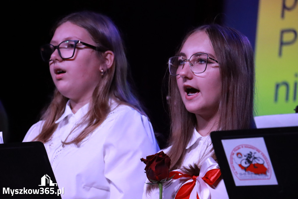 Fotorelacja II: Obchody 107. ROCZNICY ODZYSKANIA NIEPODLEGŁOŚCI na rynku w Koziegłowach