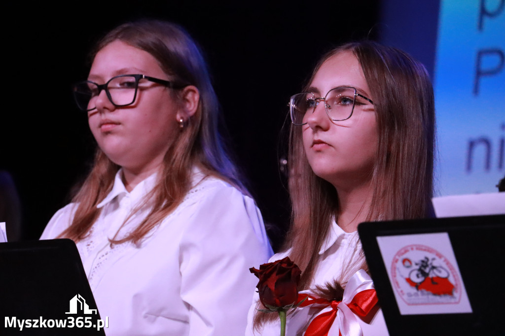 Fotorelacja II: Obchody 107. ROCZNICY ODZYSKANIA NIEPODLEGŁOŚCI na rynku w Koziegłowach