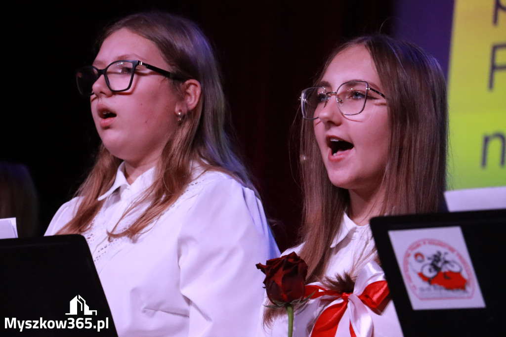 Fotorelacja II: Obchody 107. ROCZNICY ODZYSKANIA NIEPODLEGŁOŚCI na rynku w Koziegłowach