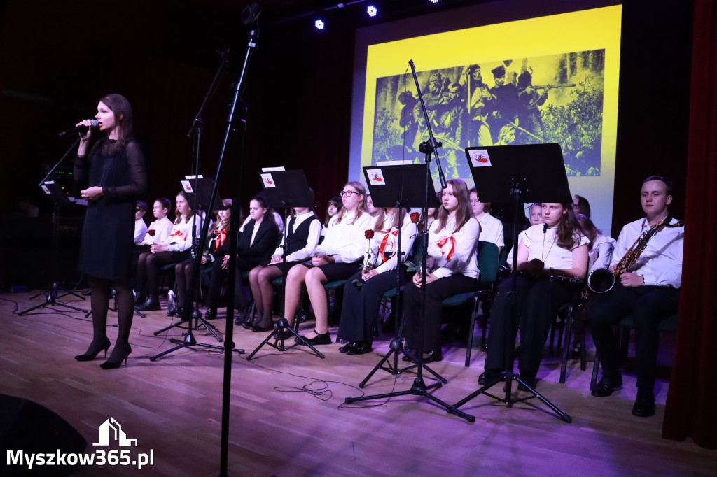 Fotorelacja II: Obchody 107. ROCZNICY ODZYSKANIA NIEPODLEGŁOŚCI na rynku w Koziegłowach