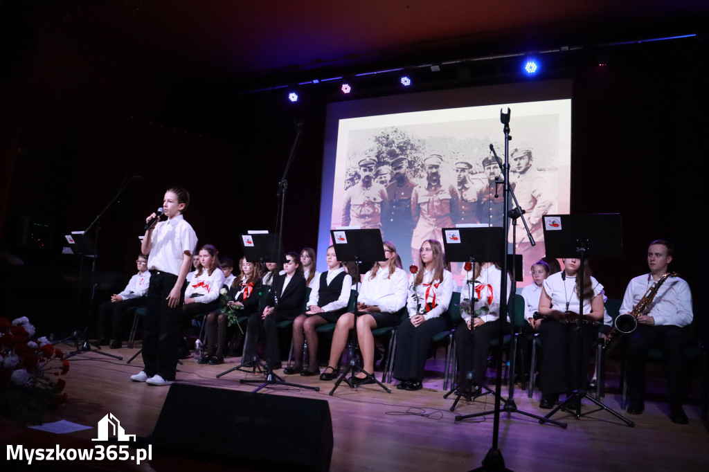 Fotorelacja II: Obchody 107. ROCZNICY ODZYSKANIA NIEPODLEGŁOŚCI na rynku w Koziegłowach