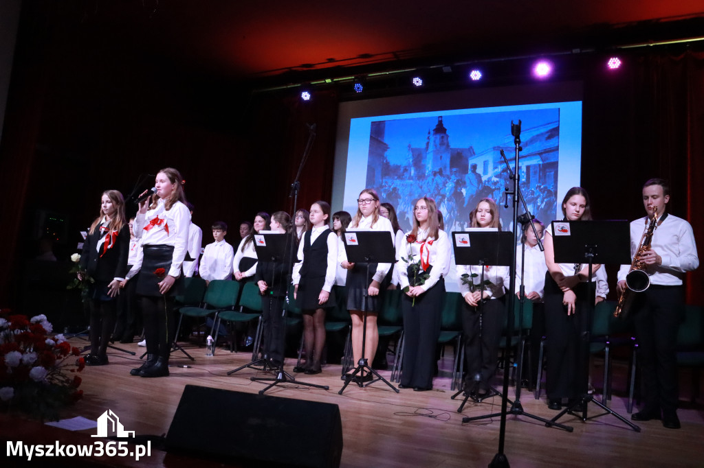 Fotorelacja II: Obchody 107. ROCZNICY ODZYSKANIA NIEPODLEGŁOŚCI na rynku w Koziegłowach