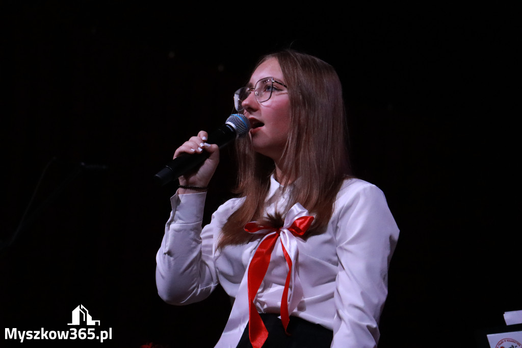 Fotorelacja II: Obchody 107. ROCZNICY ODZYSKANIA NIEPODLEGŁOŚCI na rynku w Koziegłowach