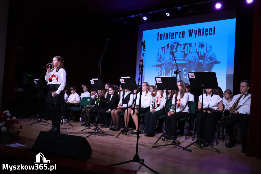 Fotorelacja II: Obchody 107. ROCZNICY ODZYSKANIA NIEPODLEGŁOŚCI na rynku w Koziegłowach