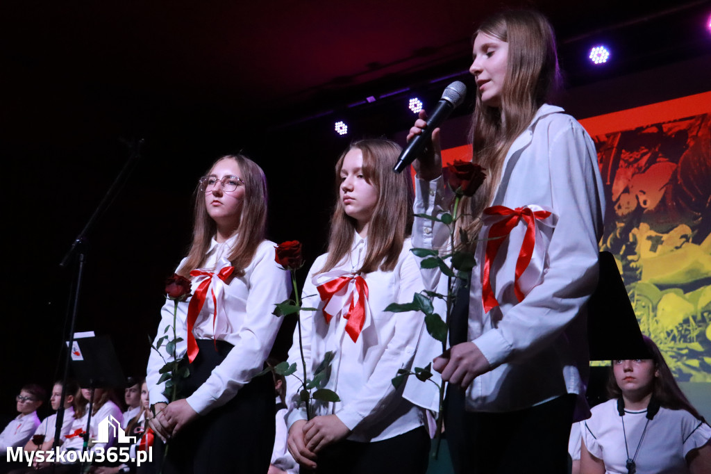 Fotorelacja II: Obchody 107. ROCZNICY ODZYSKANIA NIEPODLEGŁOŚCI na rynku w Koziegłowach