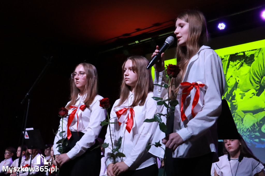 Fotorelacja II: Obchody 107. ROCZNICY ODZYSKANIA NIEPODLEGŁOŚCI na rynku w Koziegłowach