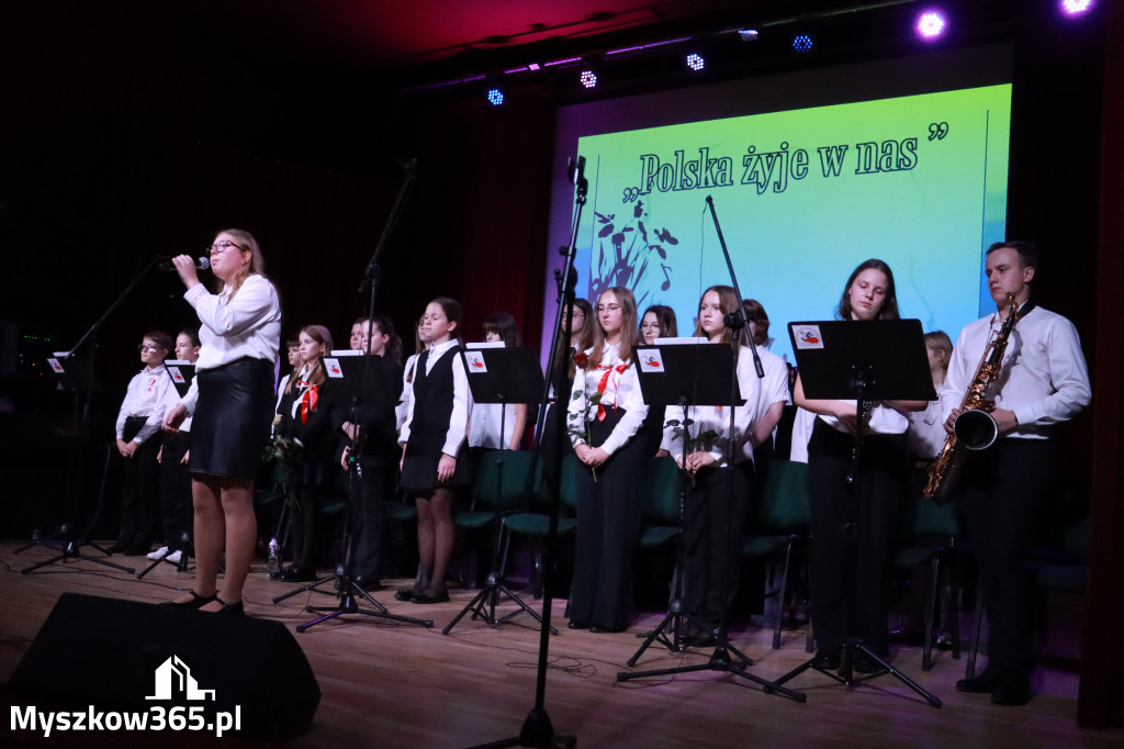 Fotorelacja II: Obchody 107. ROCZNICY ODZYSKANIA NIEPODLEGŁOŚCI na rynku w Koziegłowach