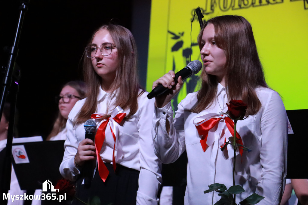 Fotorelacja II: Obchody 107. ROCZNICY ODZYSKANIA NIEPODLEGŁOŚCI na rynku w Koziegłowach