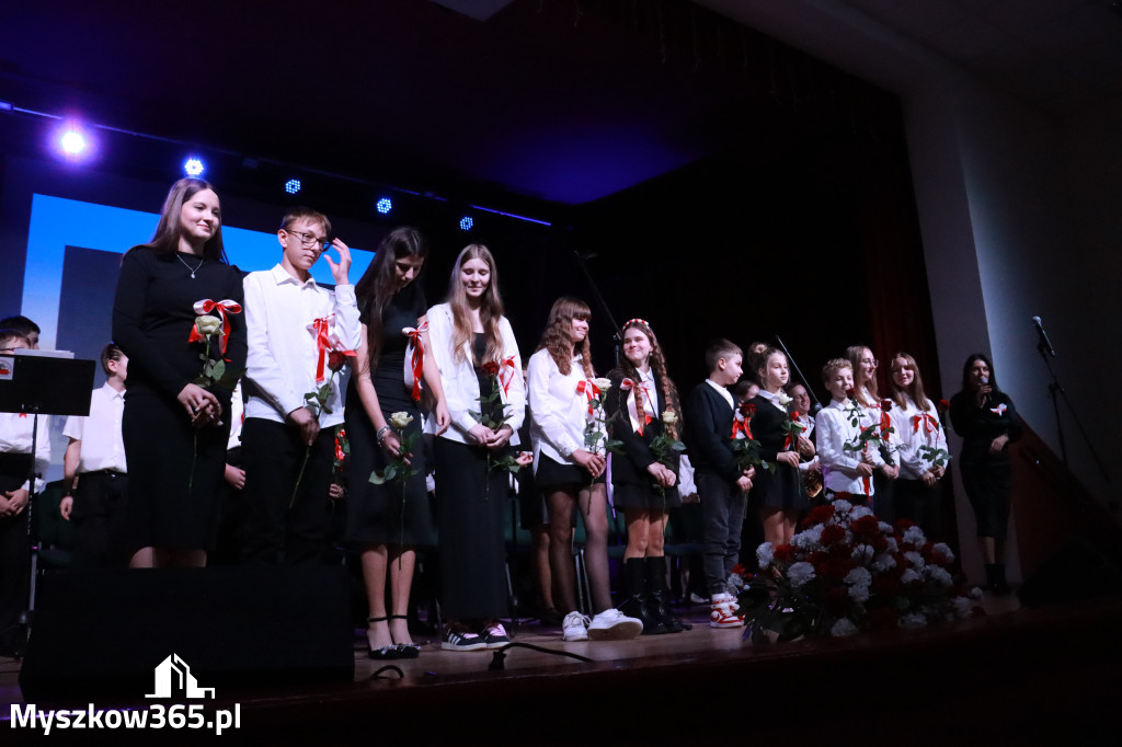 Fotorelacja II: Obchody 107. ROCZNICY ODZYSKANIA NIEPODLEGŁOŚCI na rynku w Koziegłowach