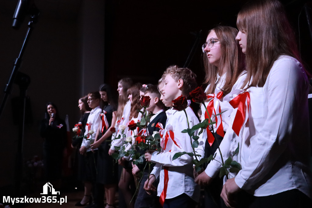 Fotorelacja II: Obchody 107. ROCZNICY ODZYSKANIA NIEPODLEGŁOŚCI na rynku w Koziegłowach