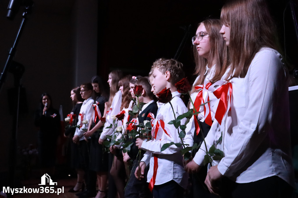 Fotorelacja II: Obchody 107. ROCZNICY ODZYSKANIA NIEPODLEGŁOŚCI na rynku w Koziegłowach