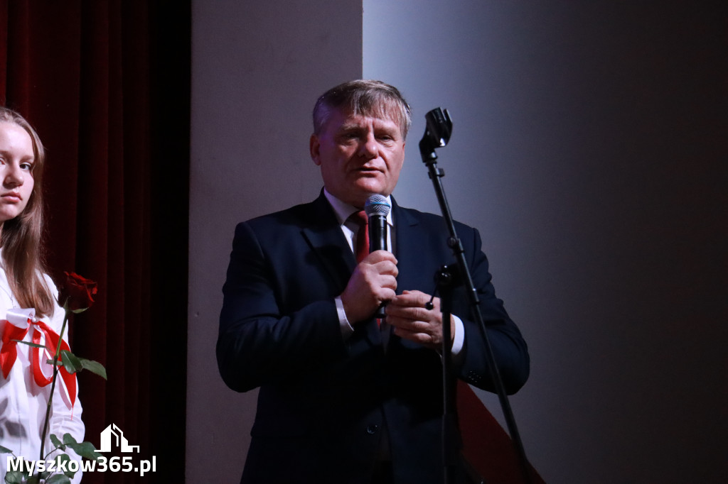 Fotorelacja II: Obchody 107. ROCZNICY ODZYSKANIA NIEPODLEGŁOŚCI na rynku w Koziegłowach