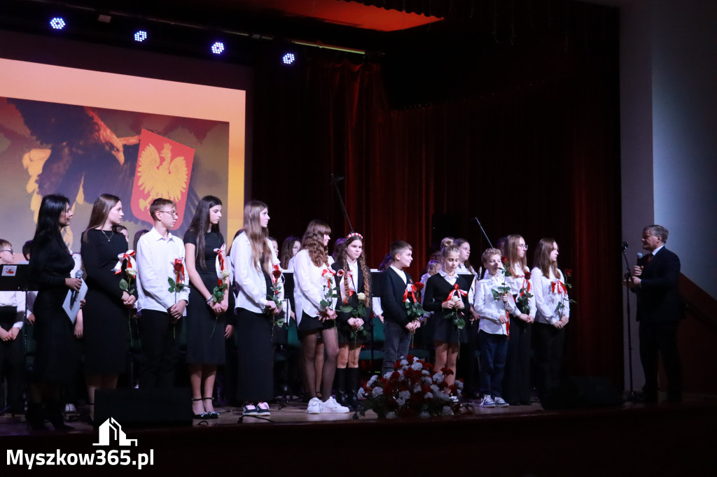 Fotorelacja II: Obchody 107. ROCZNICY ODZYSKANIA NIEPODLEGŁOŚCI na rynku w Koziegłowach