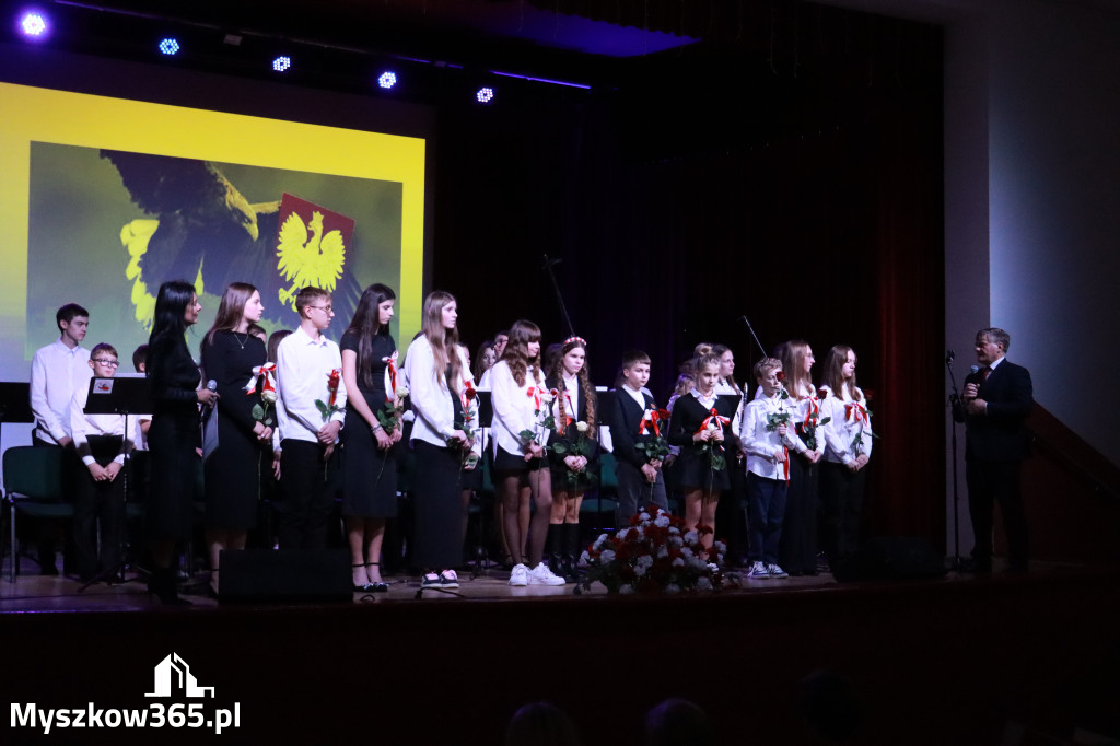 Fotorelacja II: Obchody 107. ROCZNICY ODZYSKANIA NIEPODLEGŁOŚCI na rynku w Koziegłowach