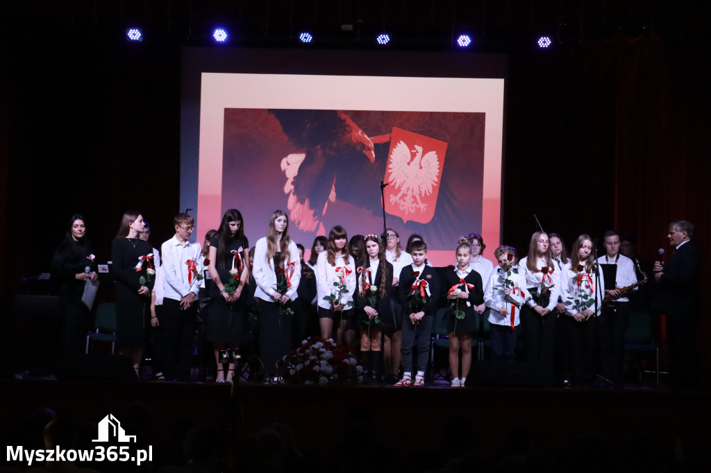 Fotorelacja II: Obchody 107. ROCZNICY ODZYSKANIA NIEPODLEGŁOŚCI na rynku w Koziegłowach