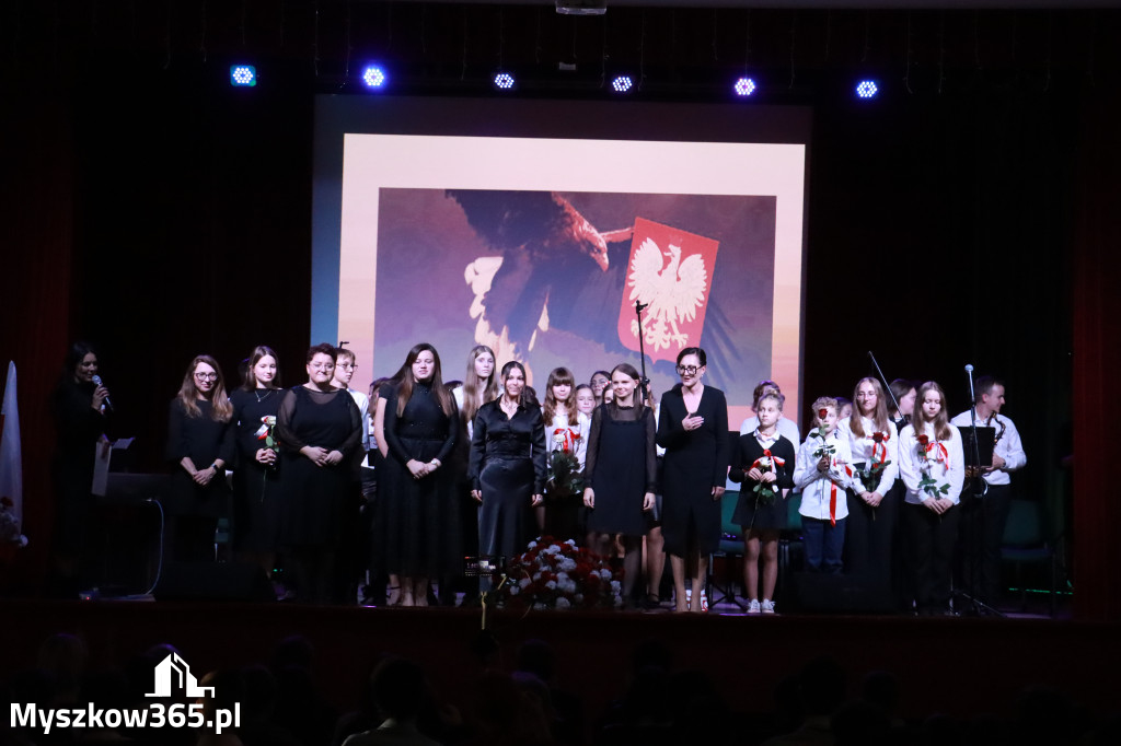 Fotorelacja II: Obchody 107. ROCZNICY ODZYSKANIA NIEPODLEGŁOŚCI na rynku w Koziegłowach