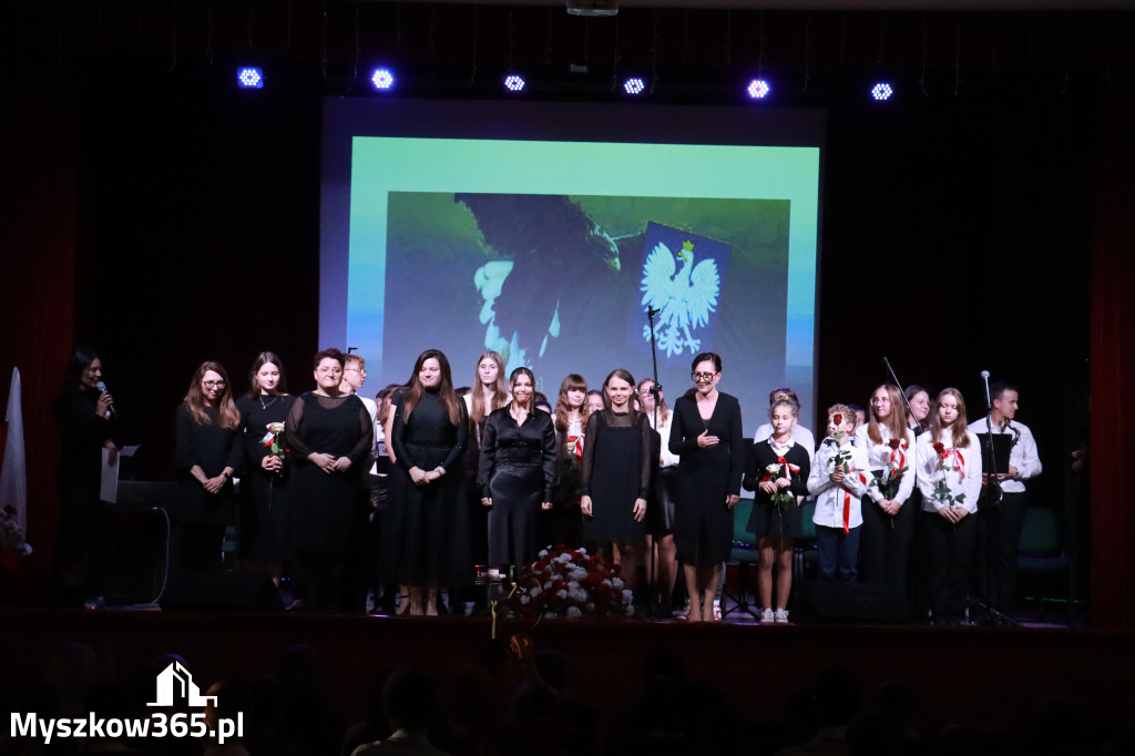 Fotorelacja II: Obchody 107. ROCZNICY ODZYSKANIA NIEPODLEGŁOŚCI na rynku w Koziegłowach