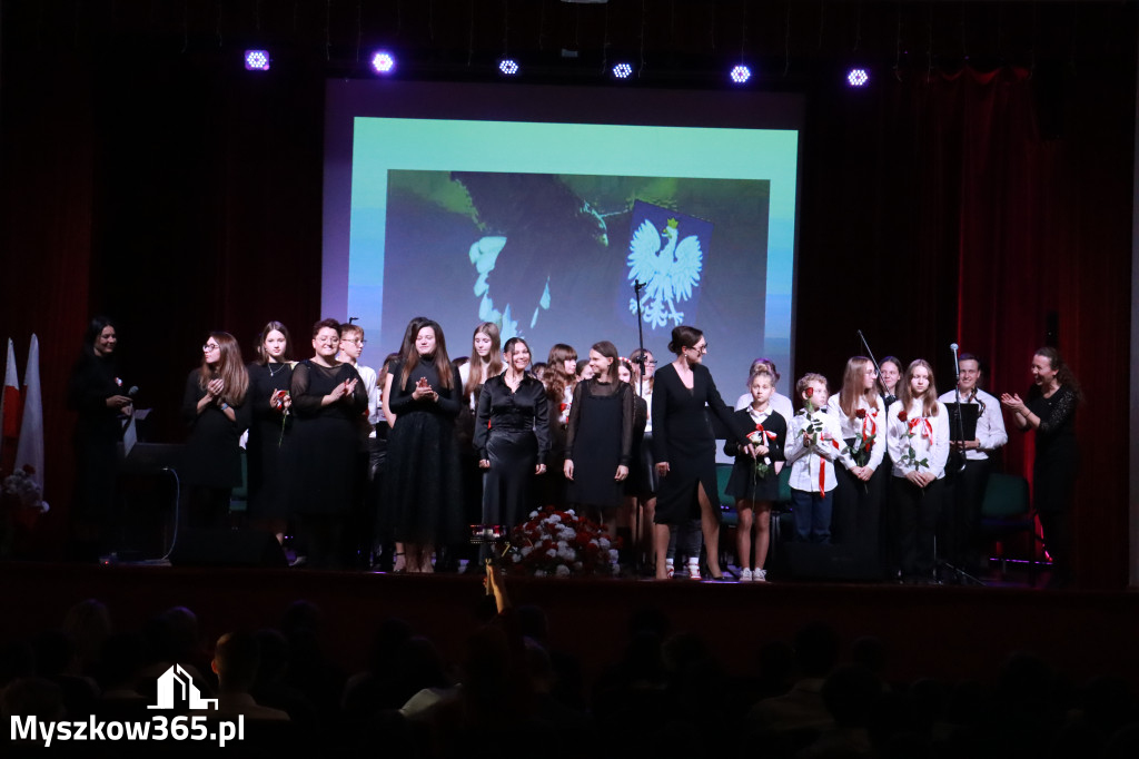 Fotorelacja II: Obchody 107. ROCZNICY ODZYSKANIA NIEPODLEGŁOŚCI na rynku w Koziegłowach