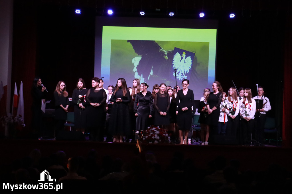 Fotorelacja II: Obchody 107. ROCZNICY ODZYSKANIA NIEPODLEGŁOŚCI na rynku w Koziegłowach