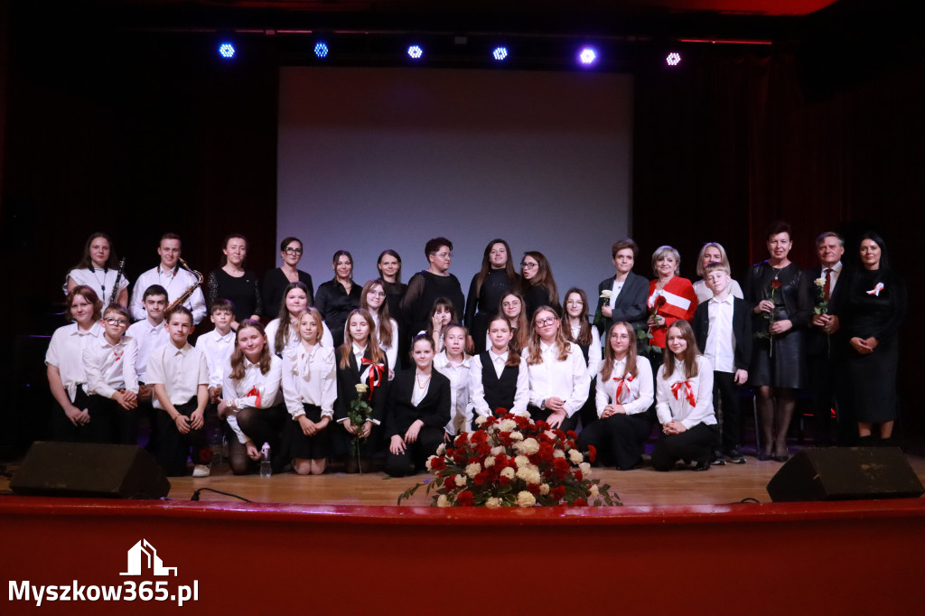 Fotorelacja II: Obchody 107. ROCZNICY ODZYSKANIA NIEPODLEGŁOŚCI na rynku w Koziegłowach