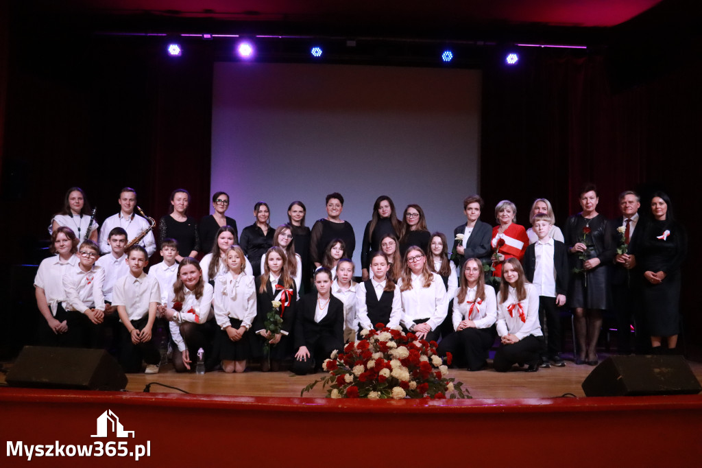 Fotorelacja II: Obchody 107. ROCZNICY ODZYSKANIA NIEPODLEGŁOŚCI na rynku w Koziegłowach