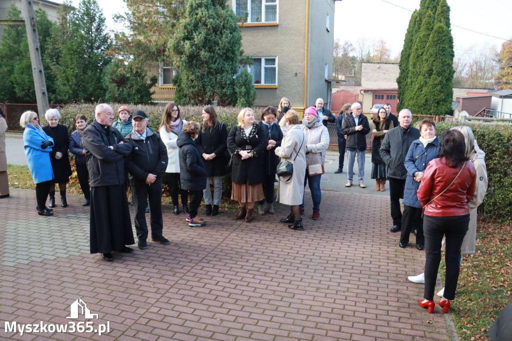 Fotorelacja: Odsłonięcie tablicy pamiątkowej oraz Biała Sobota w Poraju