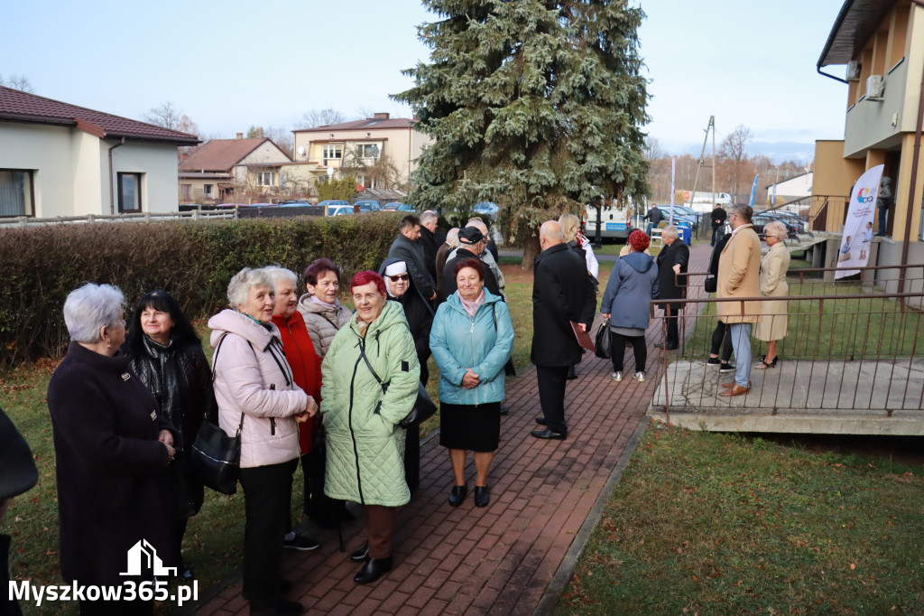 Fotorelacja: Odsłonięcie tablicy pamiątkowej oraz Biała Sobota w Poraju