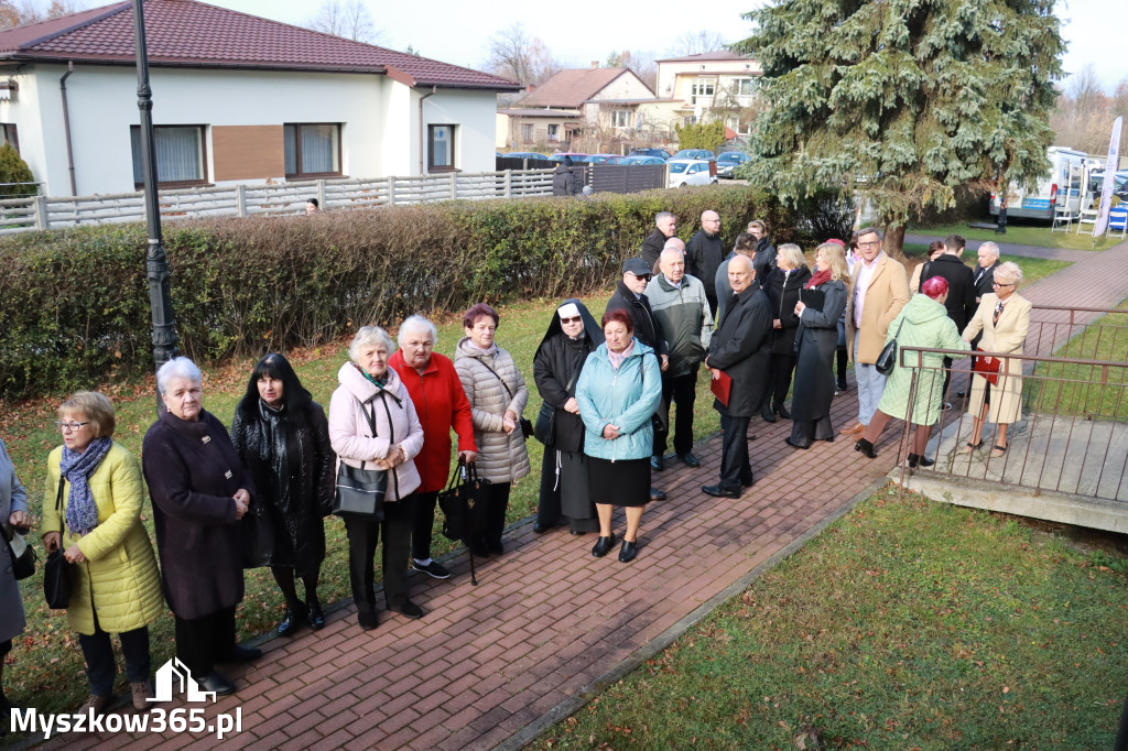 Fotorelacja: Odsłonięcie tablicy pamiątkowej oraz Biała Sobota w Poraju