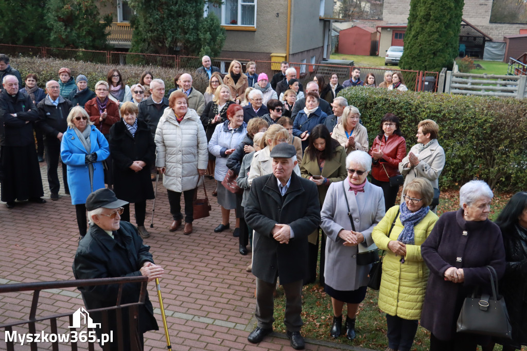 Fotorelacja: Odsłonięcie tablicy pamiątkowej oraz Biała Sobota w Poraju