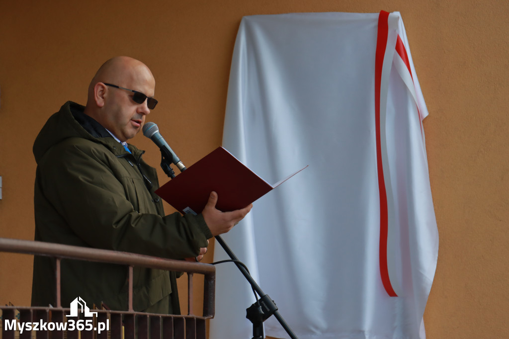 Fotorelacja: Odsłonięcie tablicy pamiątkowej oraz Biała Sobota w Poraju