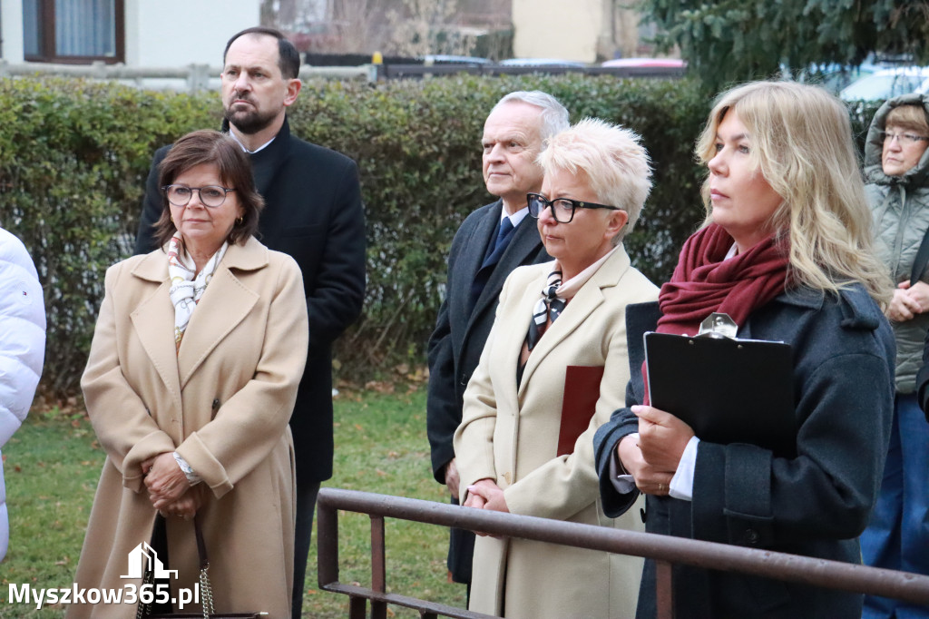 Fotorelacja: Odsłonięcie tablicy pamiątkowej oraz Biała Sobota w Poraju