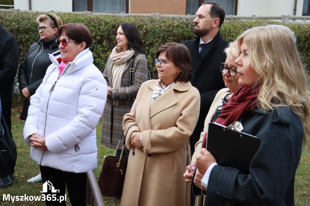 Fotorelacja: Odsłonięcie tablicy pamiątkowej oraz Biała Sobota w Poraju