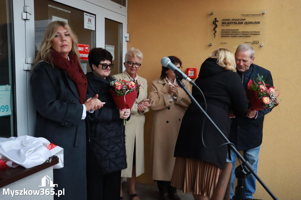 Fotorelacja: Odsłonięcie tablicy pamiątkowej oraz Biała Sobota w Poraju